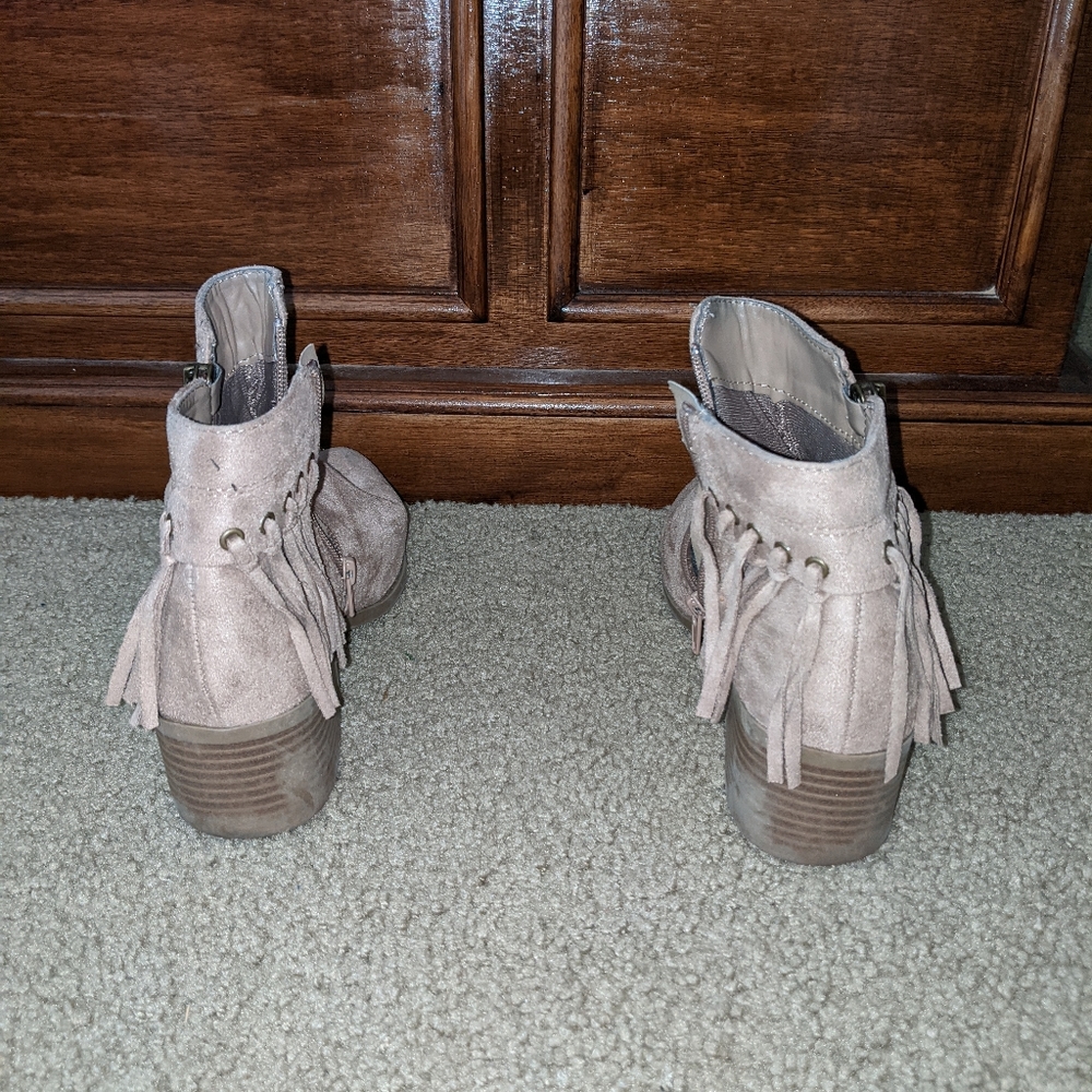 Booties - Picture 4 of 5